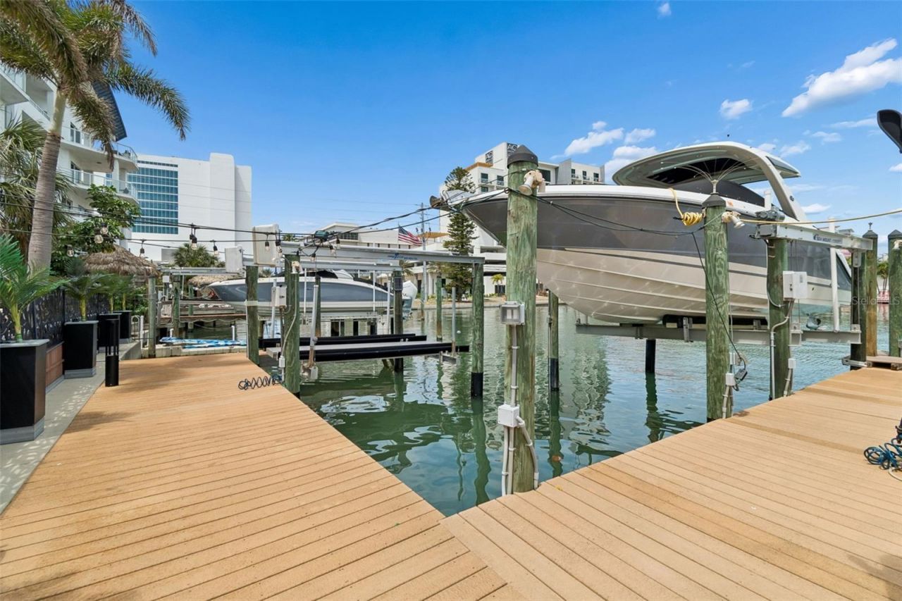 108 Bayside Drive, Clearwater Beach, FL 33767 Photo