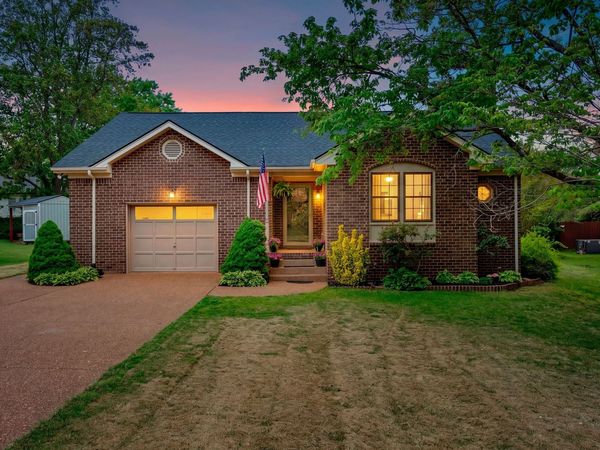 215 Devrow Ct, Franklin, TN 37064