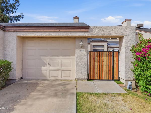 3302 E AIRE LIBRE Avenue, Unit 102, Phoenix, AZ 85032