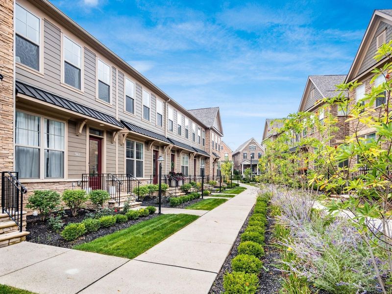 924 Pullman Place, Unit 32, Columbus, OH 43212 Photo 4