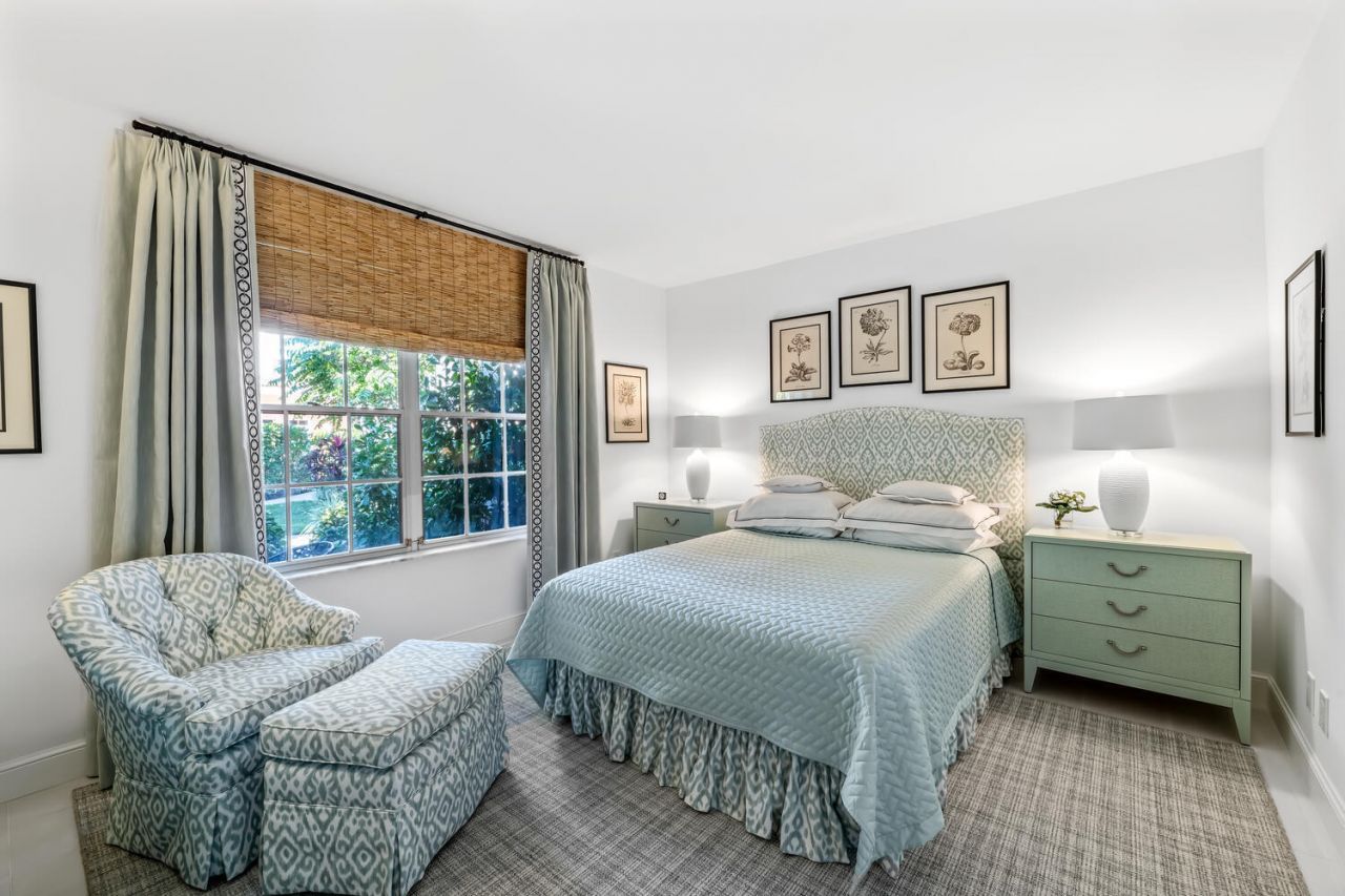 134 Peruvian Avenue, Unit 104, Palm Beach, FL 33480 Photo