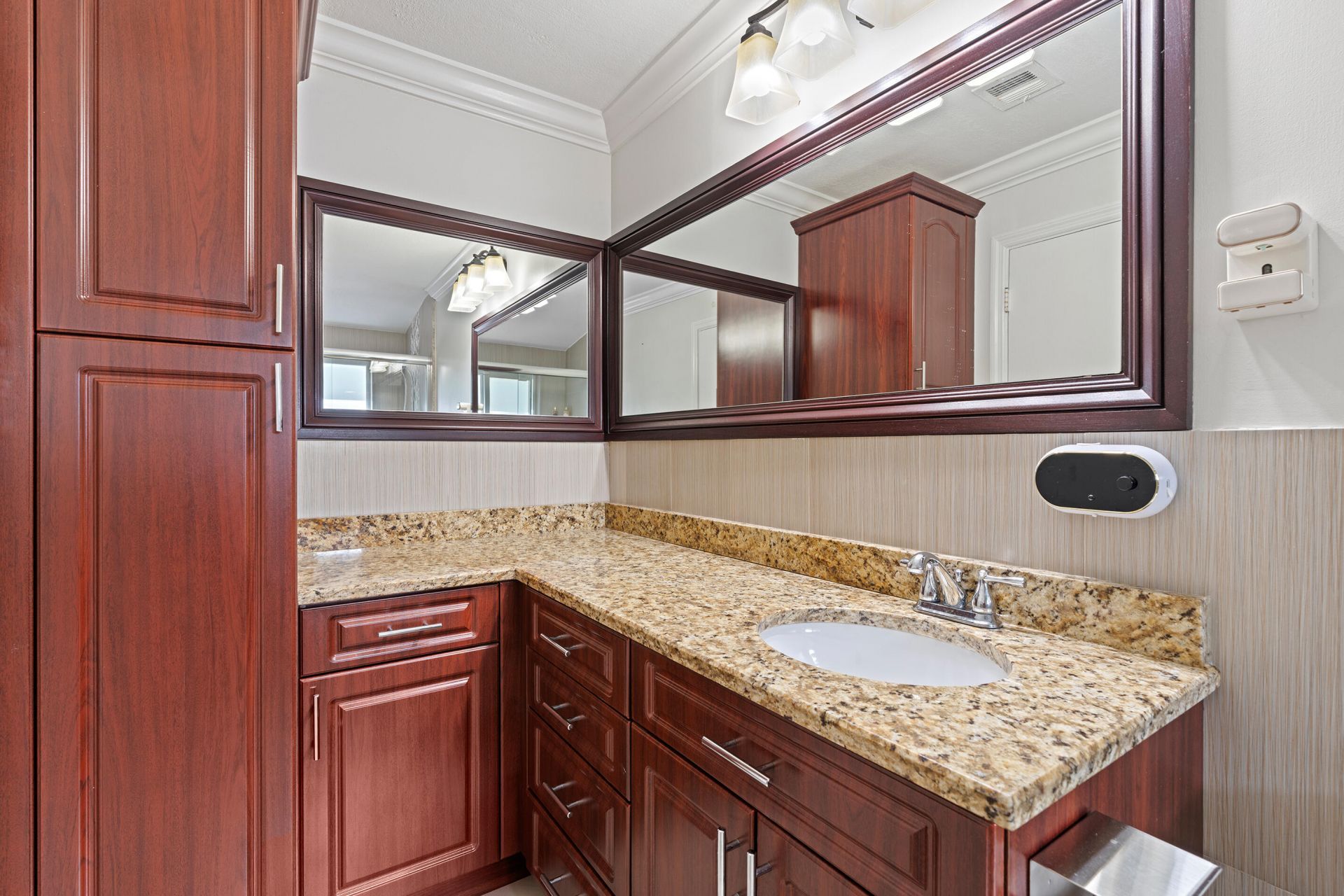 747 Avon Road, West Palm Beach, FL 33401 Photo