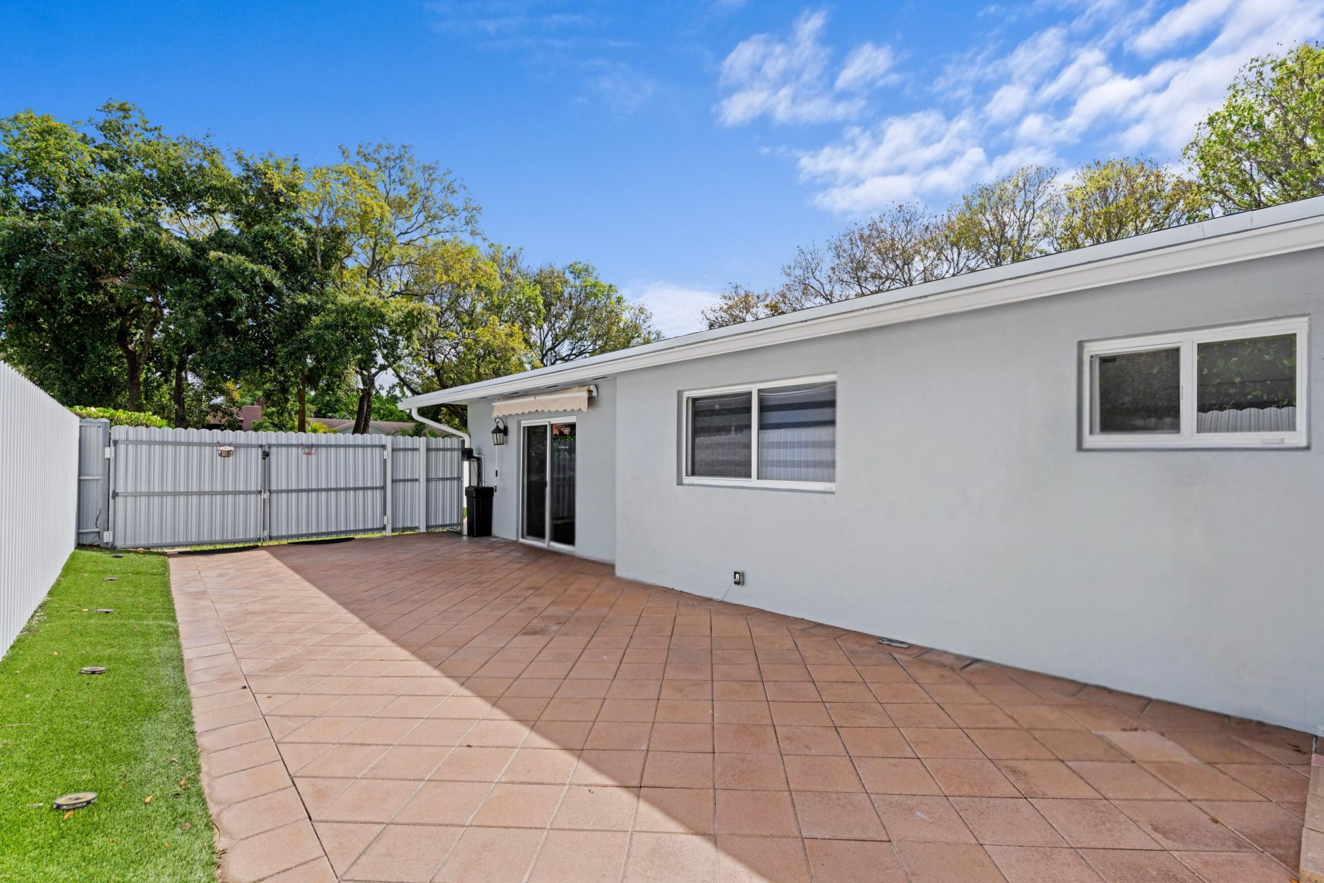 747 Avon Road, West Palm Beach, FL 33401 Photo