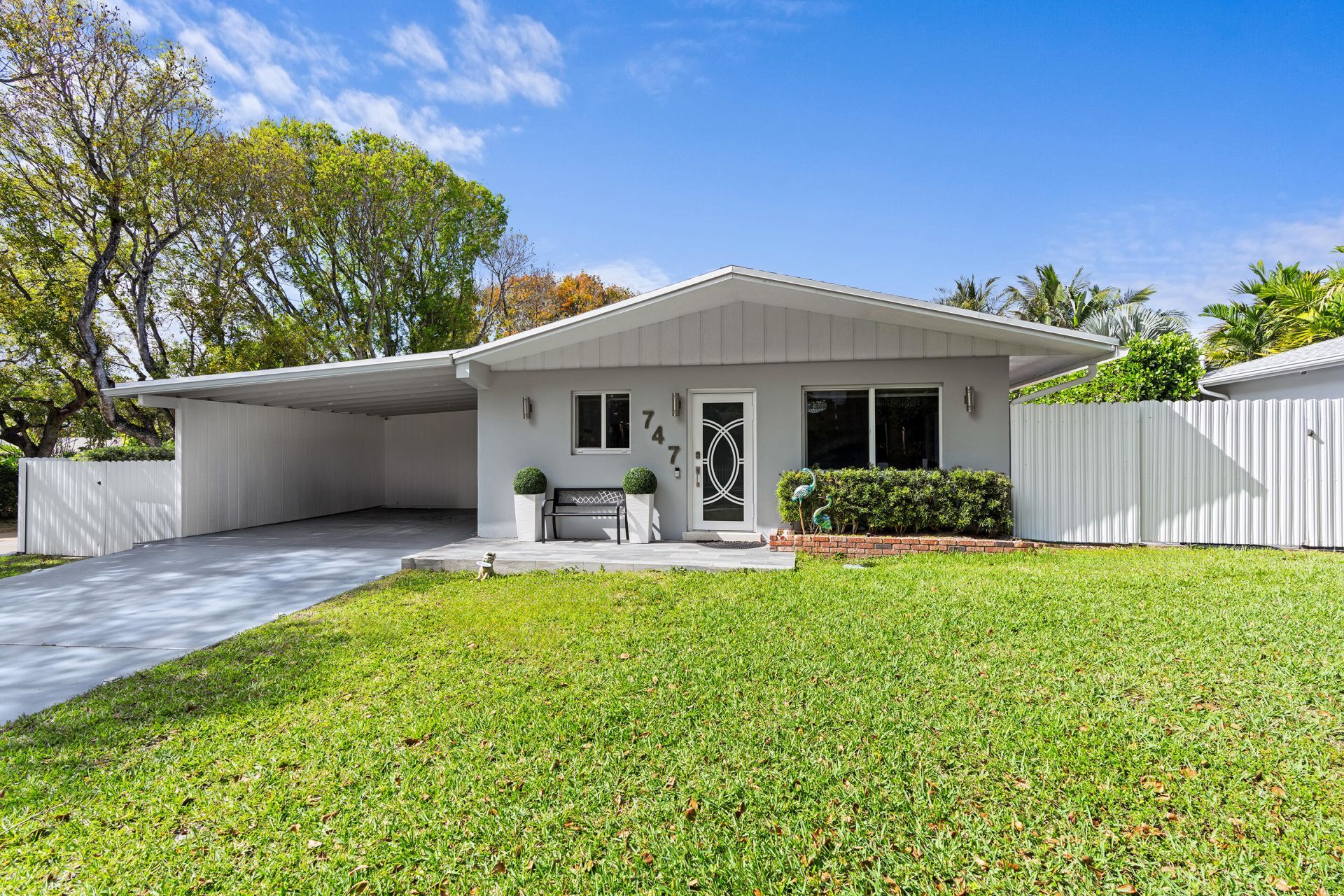 747 Avon Road, West Palm Beach, FL 33401 Photo