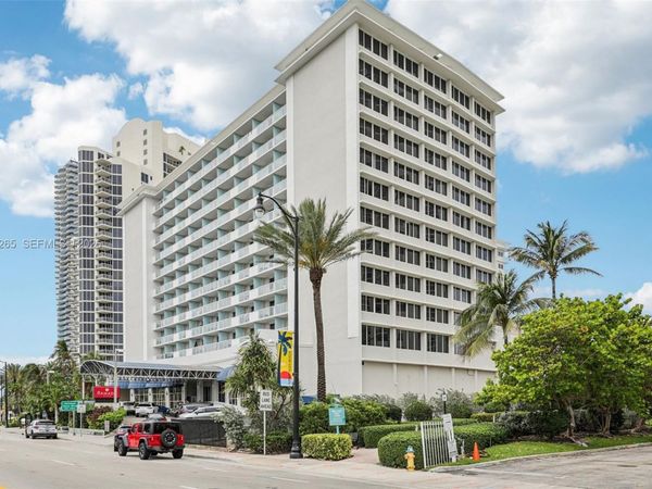 19201 Collins Ave , Unit 223, Sunny Isles Beach, FL 33160