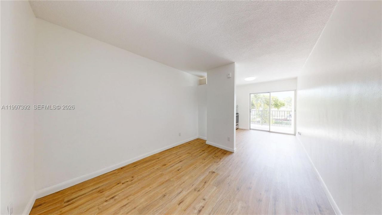 2463 Coral Way, Unit 21, Miami, FL 33145 Photo