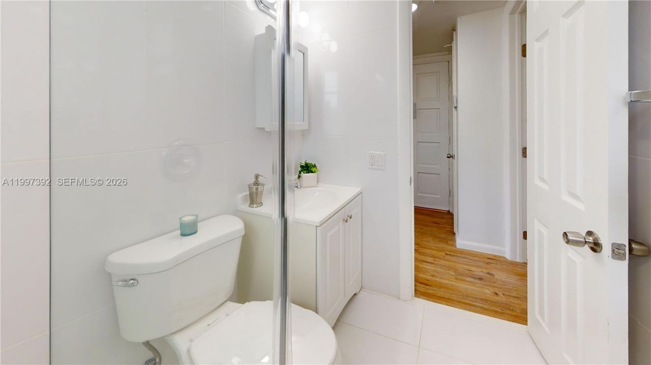 2463 Coral Way, Unit 21, Miami, FL 33145 Photo