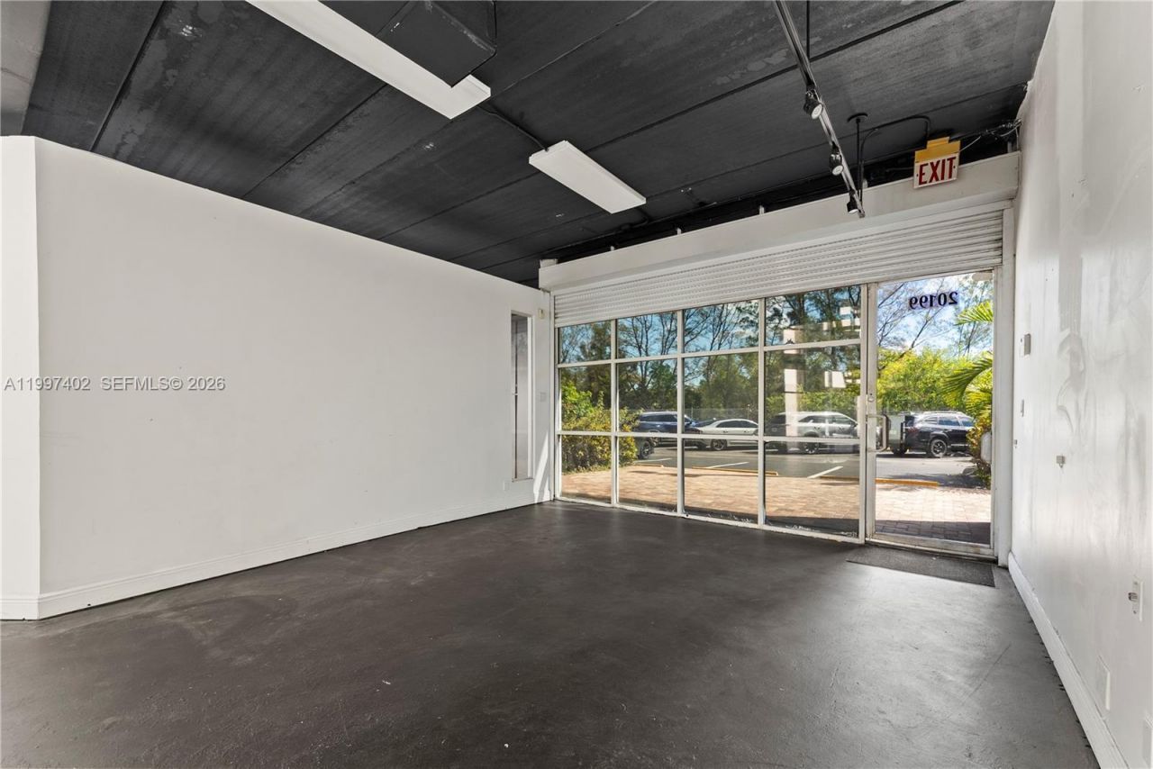 20199 NE 16th Pl, Unit 20199, Miami, FL 33179 Photo