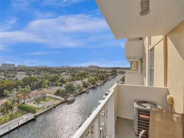 2020 NE 135th St , Unit 906, North Miami, FL 33181