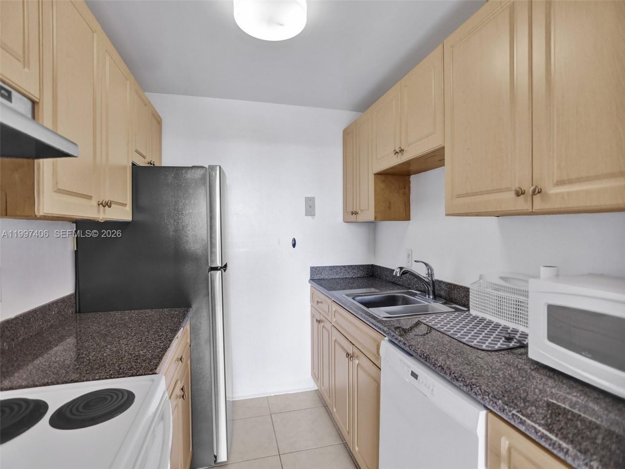 2020 NE 135th St, Unit 906, North Miami, FL 33181 Photo