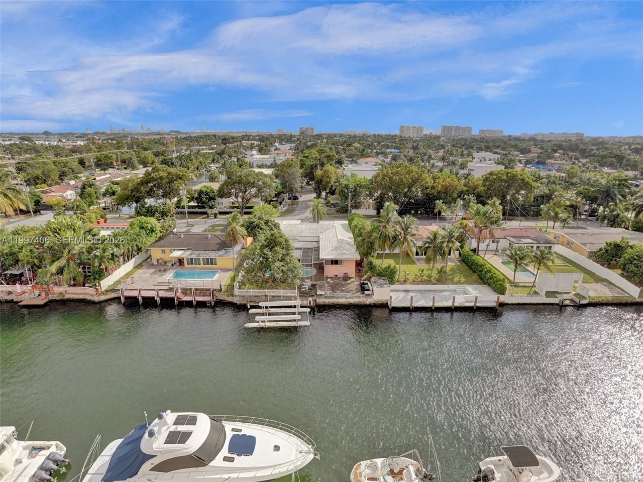 2020 NE 135th St, Unit 906, North Miami, FL 33181 Photo