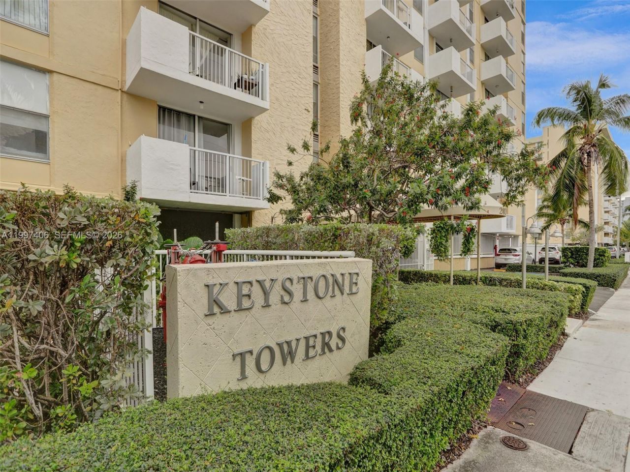 2020 NE 135th St, Unit 906, North Miami, FL 33181 Photo