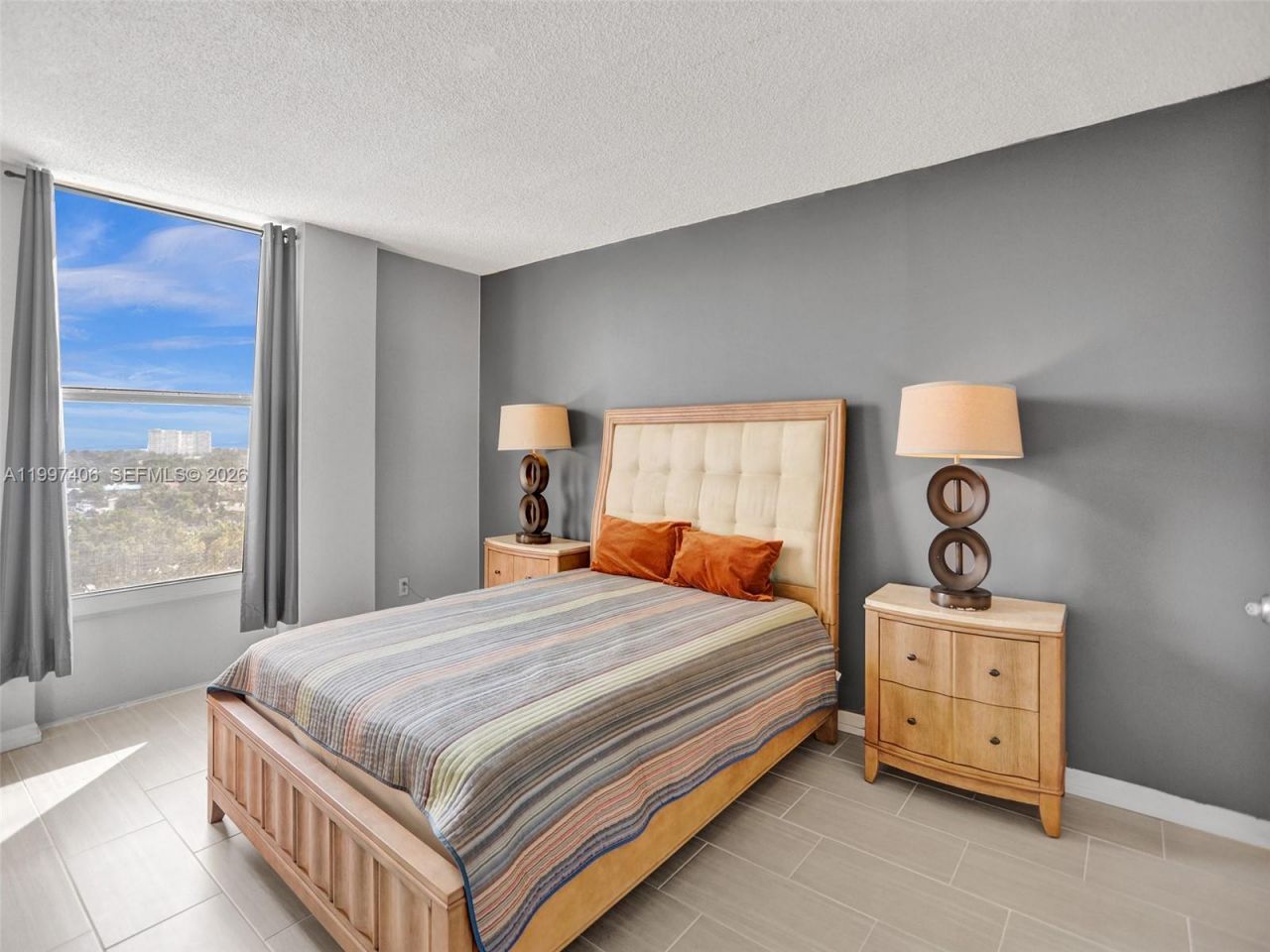 2020 NE 135th St, Unit 906, North Miami, FL 33181 Photo