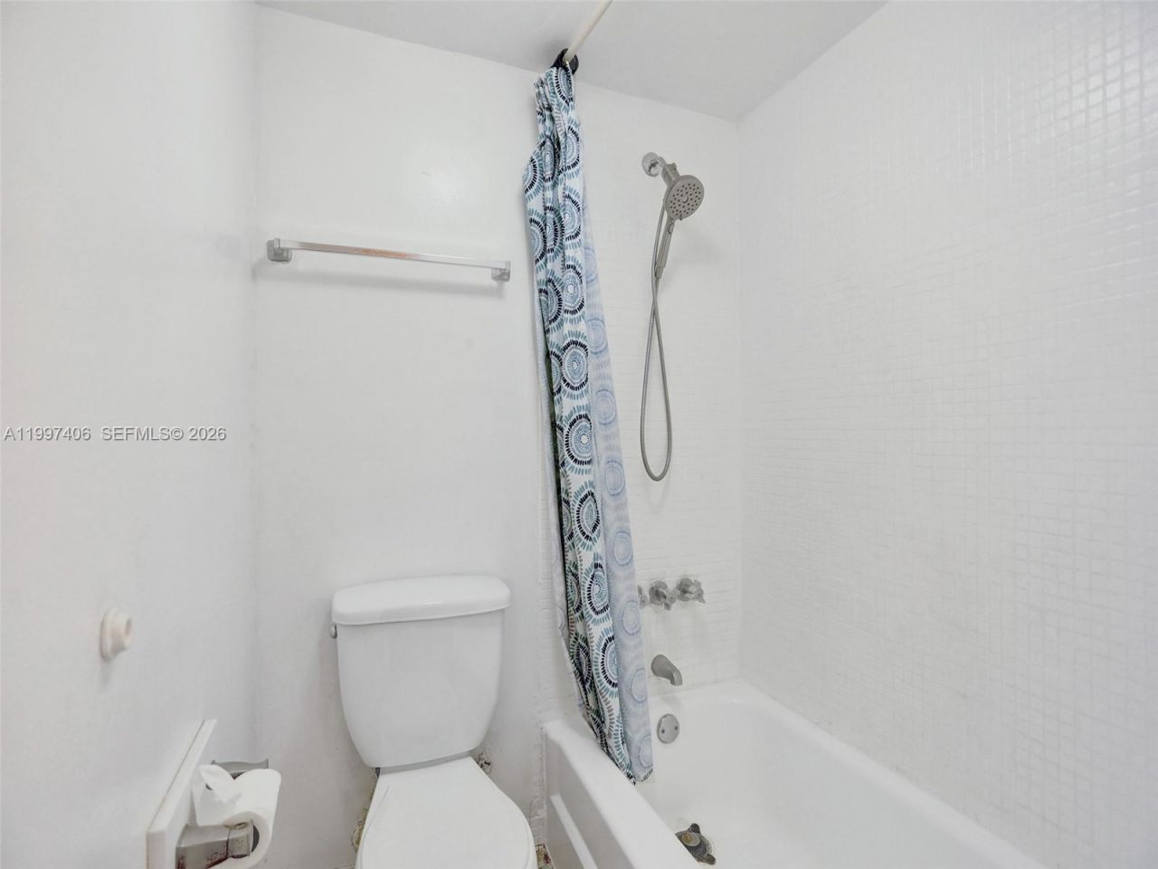 2020 NE 135th St, Unit 906, North Miami, FL 33181 Photo