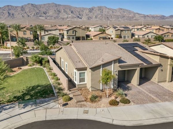 4426 Meadow Glade Avenue, North Las Vegas, NV 89084