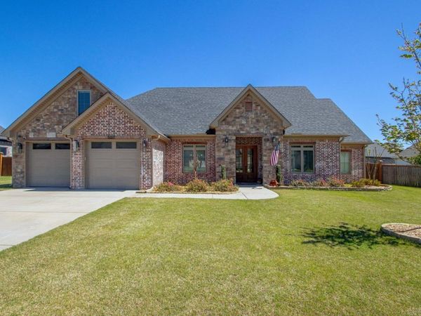 5011 Castaway Bay Drive, Benton, AR 72019