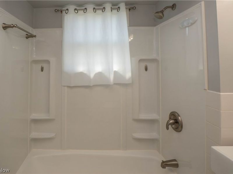 5372 Porter Road , North Olmsted, OH 44070 Photo 16