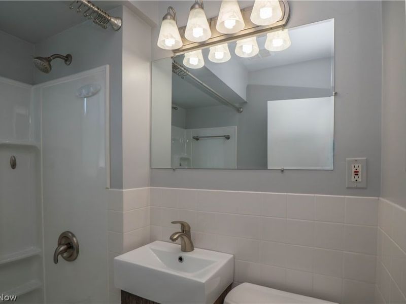 5372 Porter Road , North Olmsted, OH 44070 Photo 17