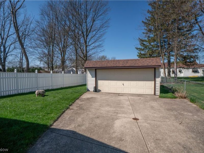 5372 Porter Road , North Olmsted, OH 44070 Photo 23