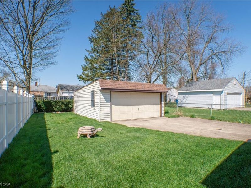 5372 Porter Road , North Olmsted, OH 44070 Photo 24