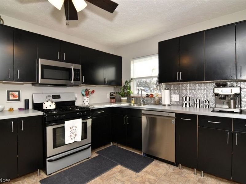 4319 W 56th Street, Cleveland, OH 44144 Photo 4