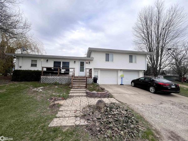 300 Kilbourn Street, Beacon, IA 52534