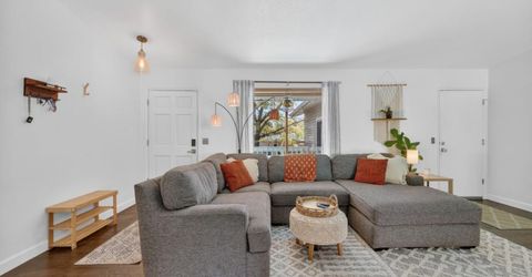 12915 Mott Ct, Auburn, CA 95603 Photo