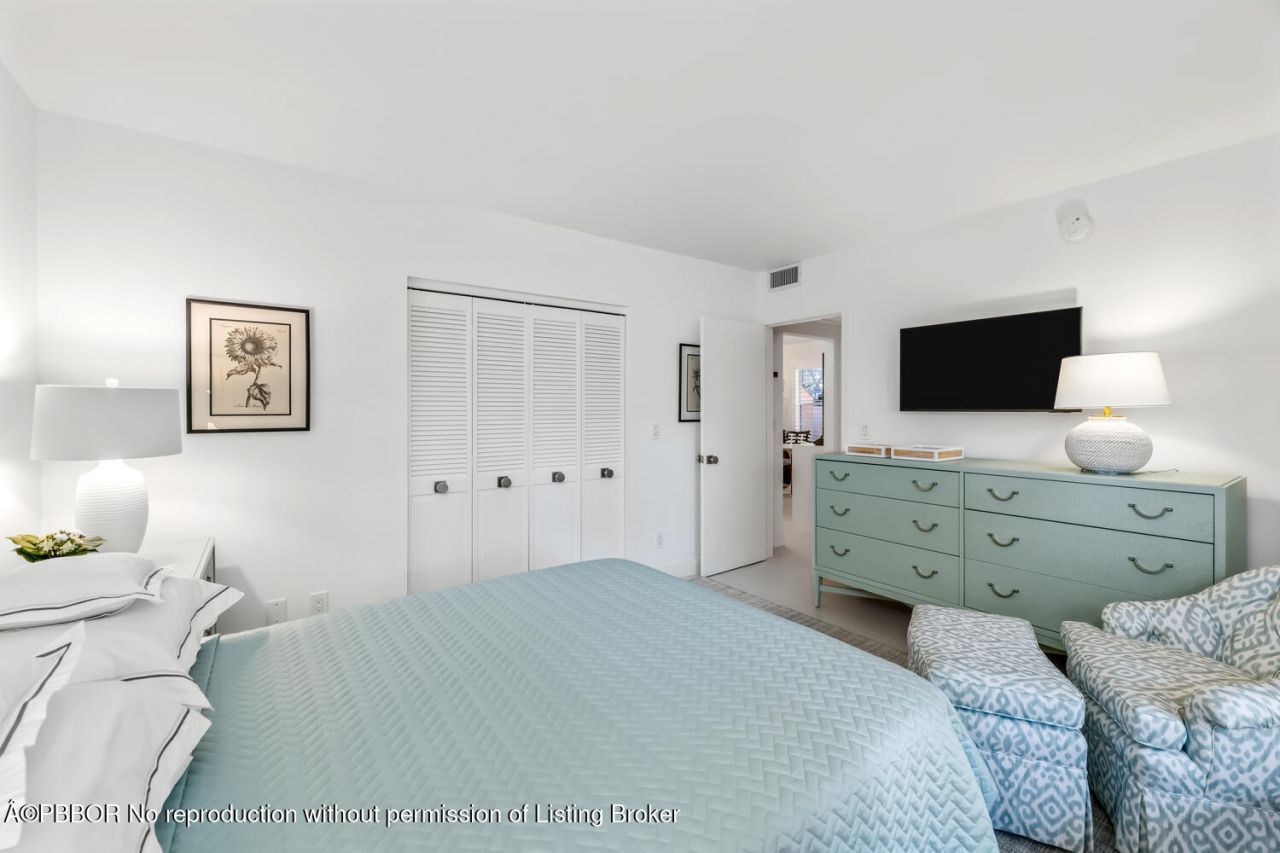 134 Peruvian Avenue, Unit H104, Palm Beach, FL 33480 Photo