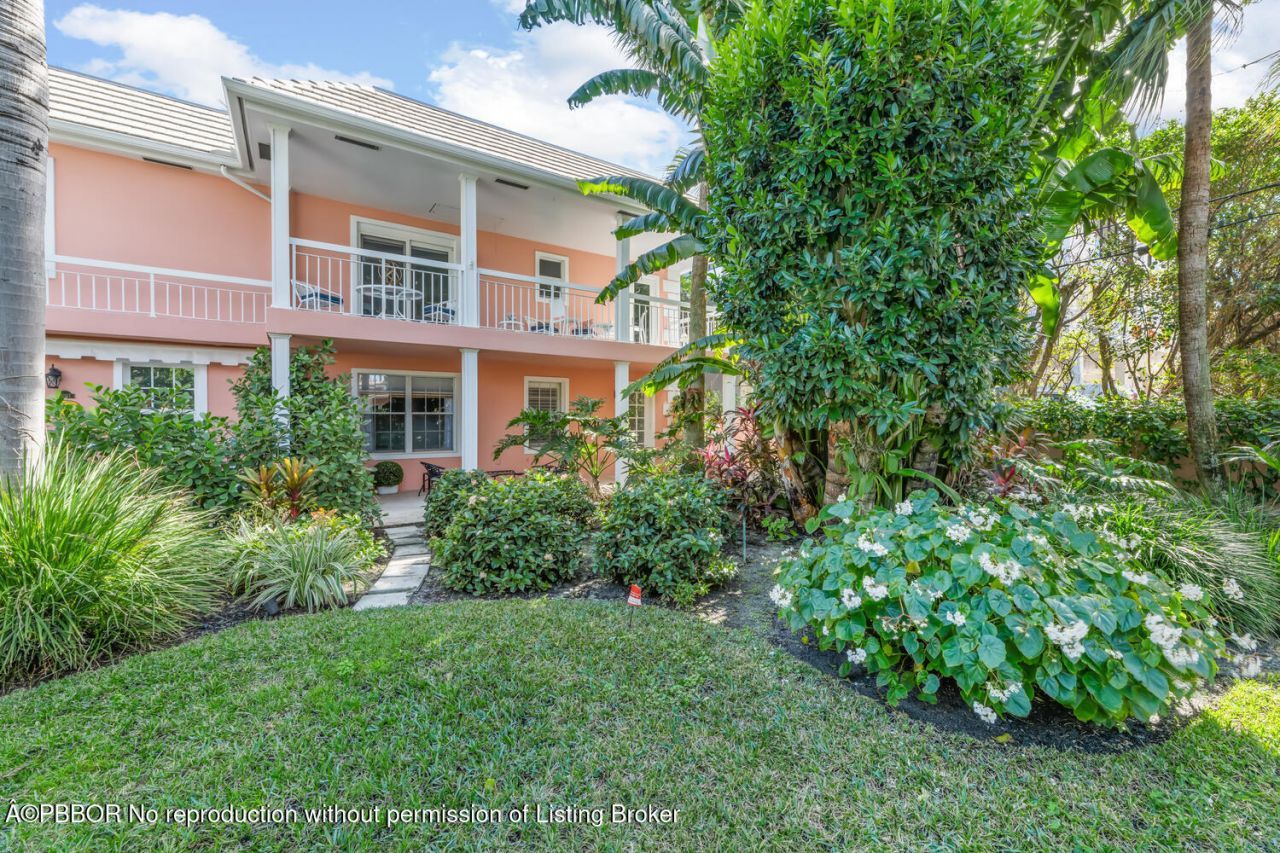 134 Peruvian Avenue, Unit H104, Palm Beach, FL 33480 Photo