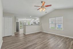 8059 Shadow Oak Drive photo 4