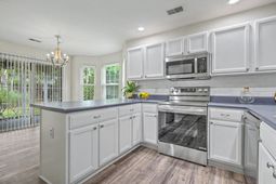 8059 Shadow Oak Drive photo 4