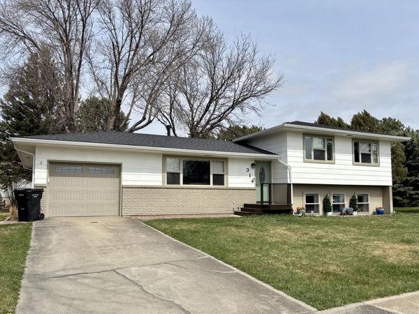 314 W 7th Street, Pierre, SD 57501