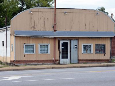 129 E Dekalb Street , Camden, SC 29020