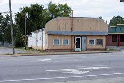 129 E Dekalb Street  photo 4