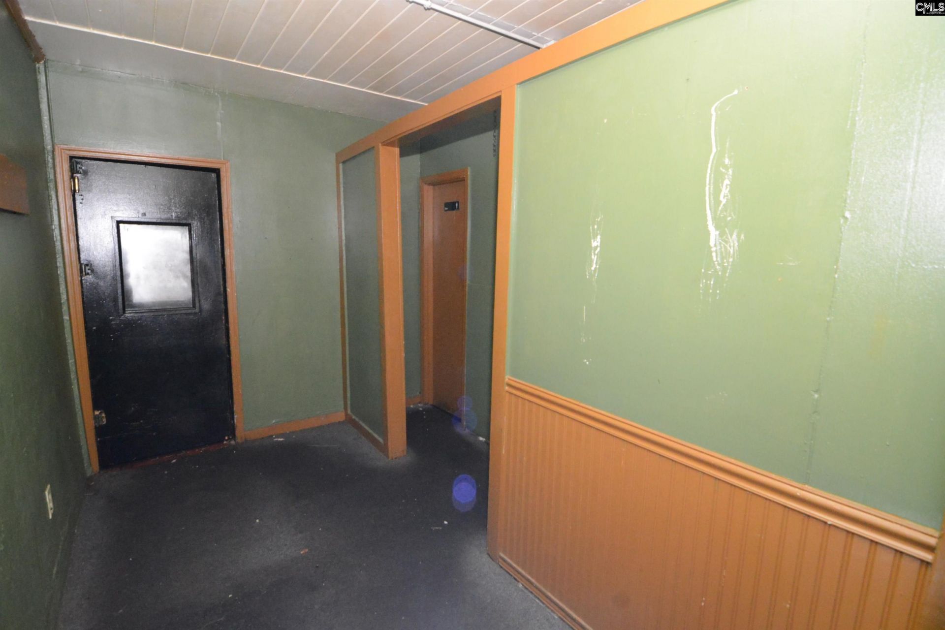 129 E Dekalb Street  Photo 8