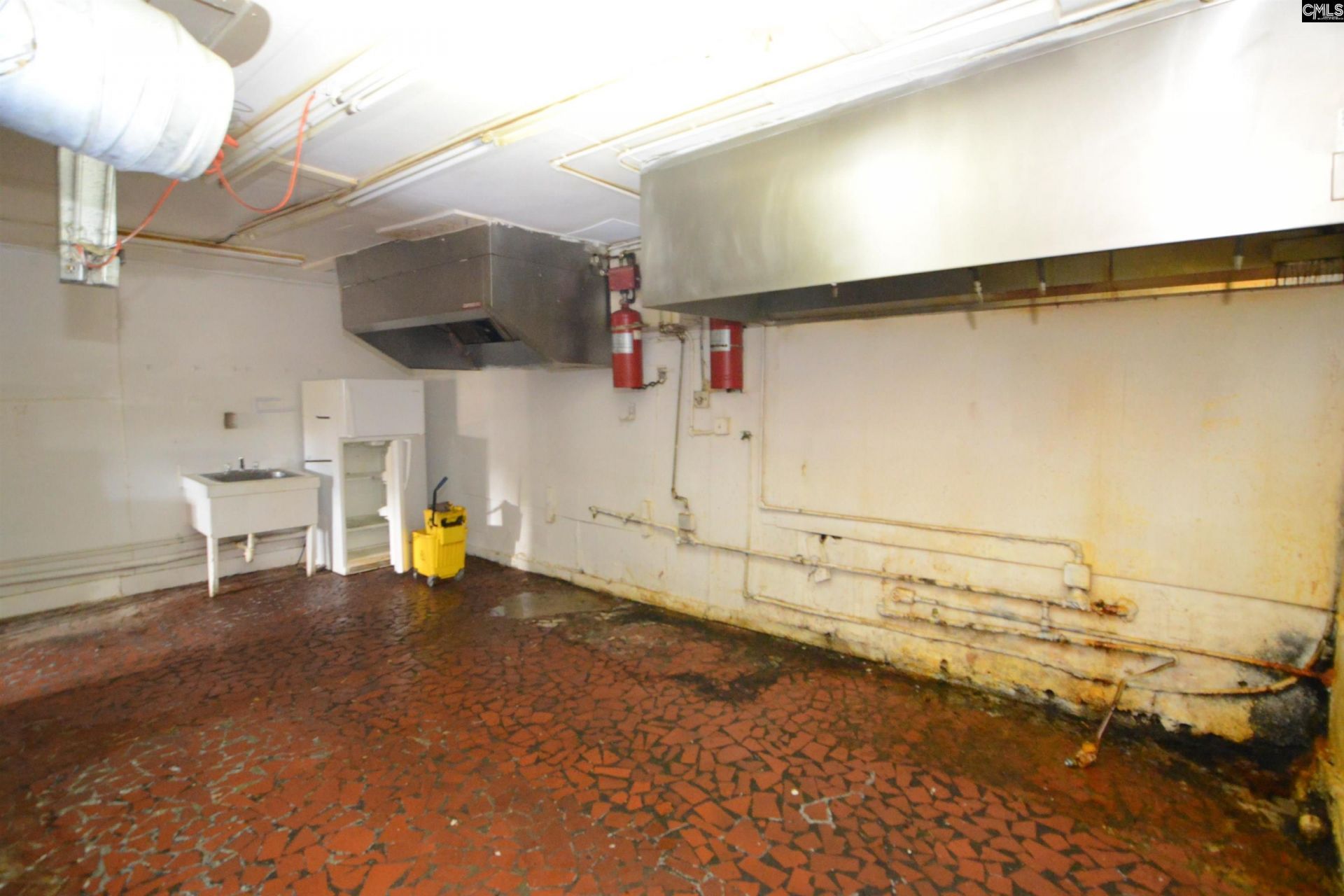 129 E Dekalb Street  Photo 9