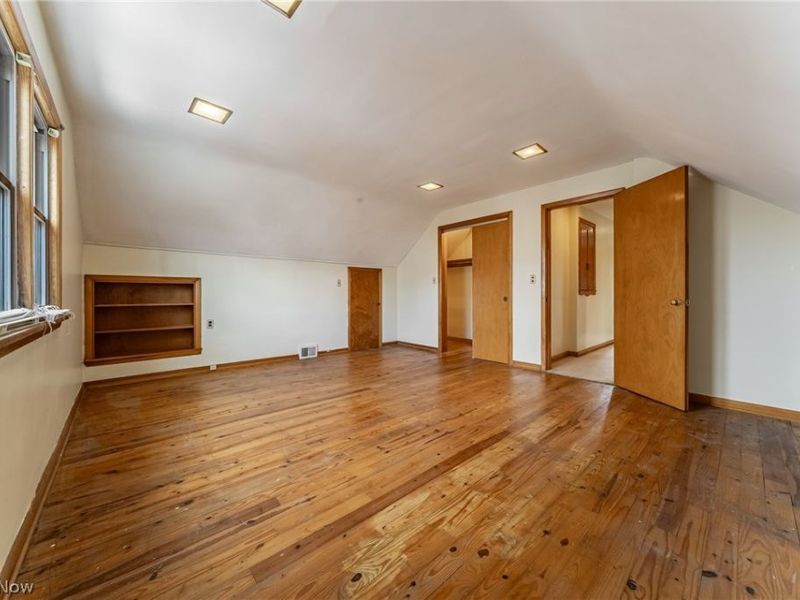 19605 Kewanee Avenue, Cleveland, OH 44119 Photo 23