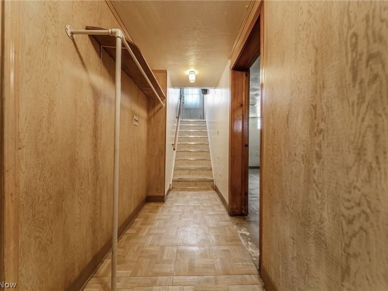 19605 Kewanee Avenue, Cleveland, OH 44119 Photo 25