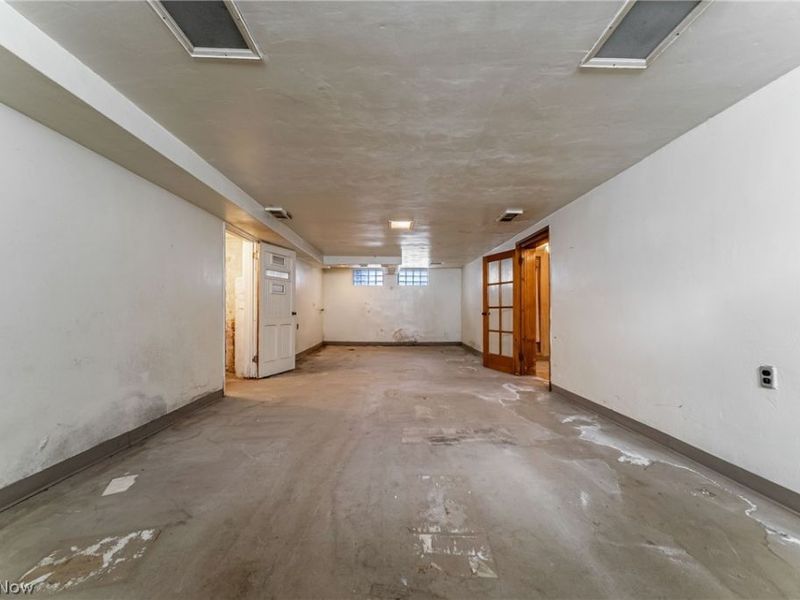 19605 Kewanee Avenue, Cleveland, OH 44119 Photo 27