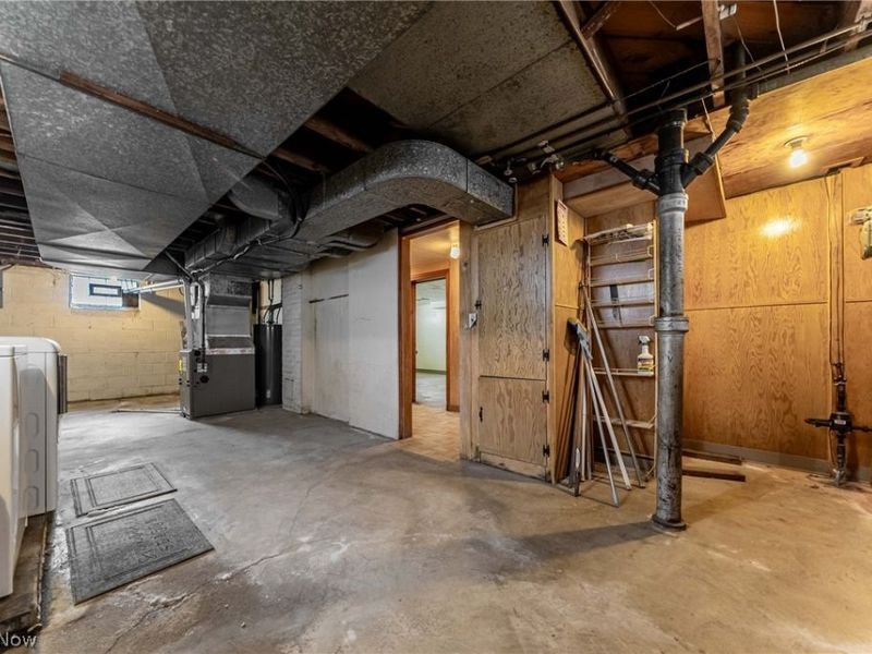 19605 Kewanee Avenue, Cleveland, OH 44119 Photo 29