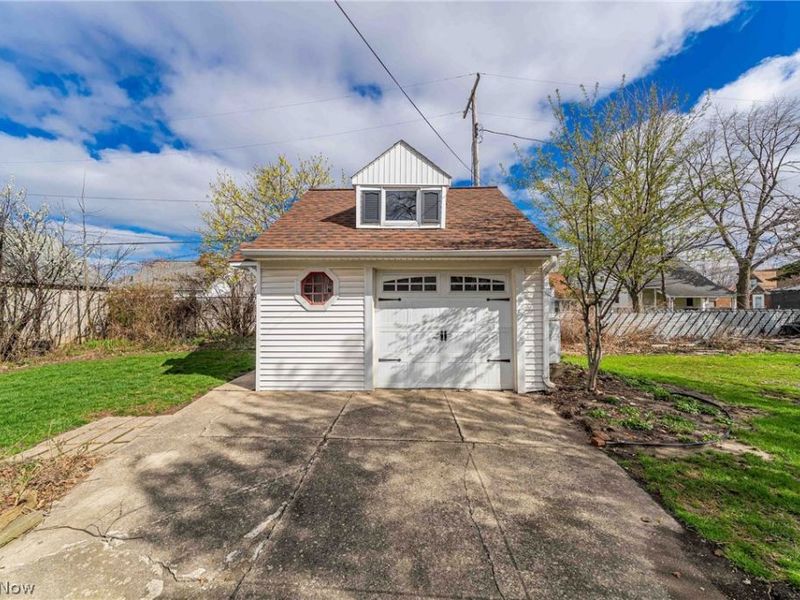 19605 Kewanee Avenue, Cleveland, OH 44119 Photo 31