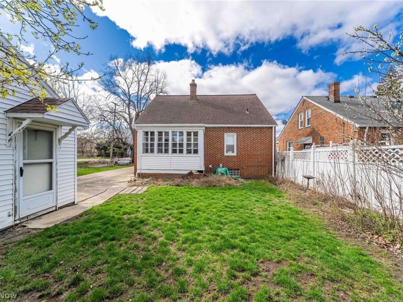 19605 Kewanee Avenue, Cleveland, OH 44119 Photo 33