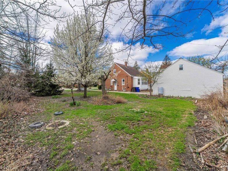19605 Kewanee Avenue, Cleveland, OH 44119 Photo 35
