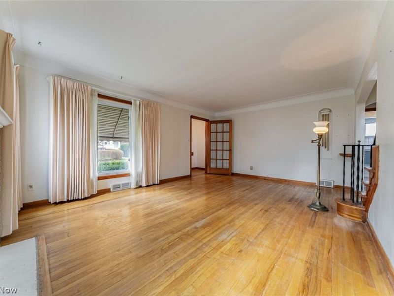 19605 Kewanee Avenue, Cleveland, OH 44119 Photo 6