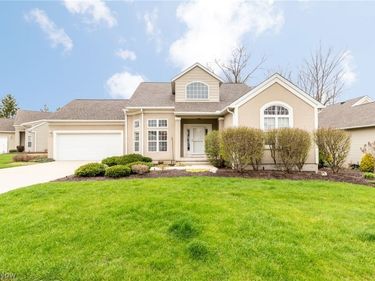 2703 Walton Boulevard, Twinsburg, OH 44087