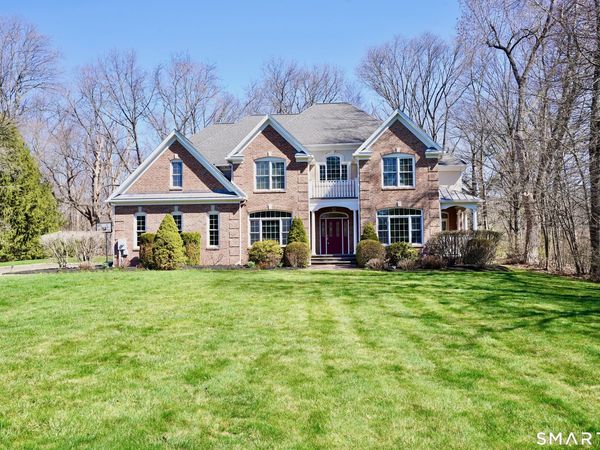 10 Whispering Hollow , Cheshire, CT 06410