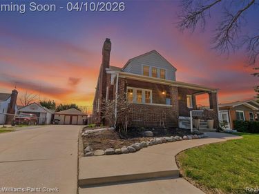 7392 Voerner Avenue, Center Line, MI 48015