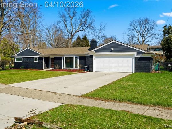 34164 Alta Loma Drive, Farmington, MI 48335