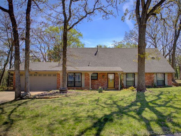 2920 Ridge Court , Bartlesville, OK 74006