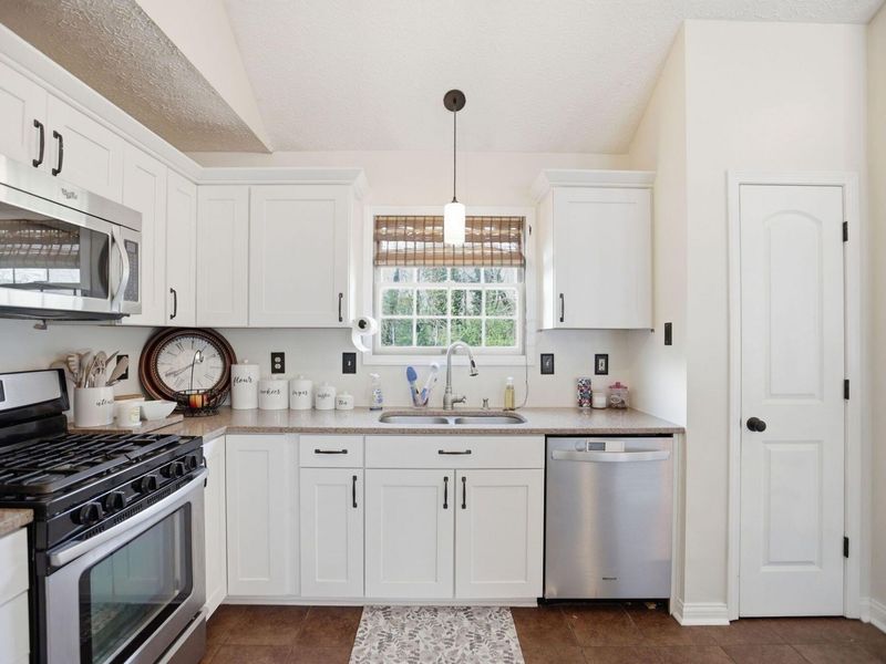 8294 Old Ivory Way , Blacklick, OH 43004 Photo 10